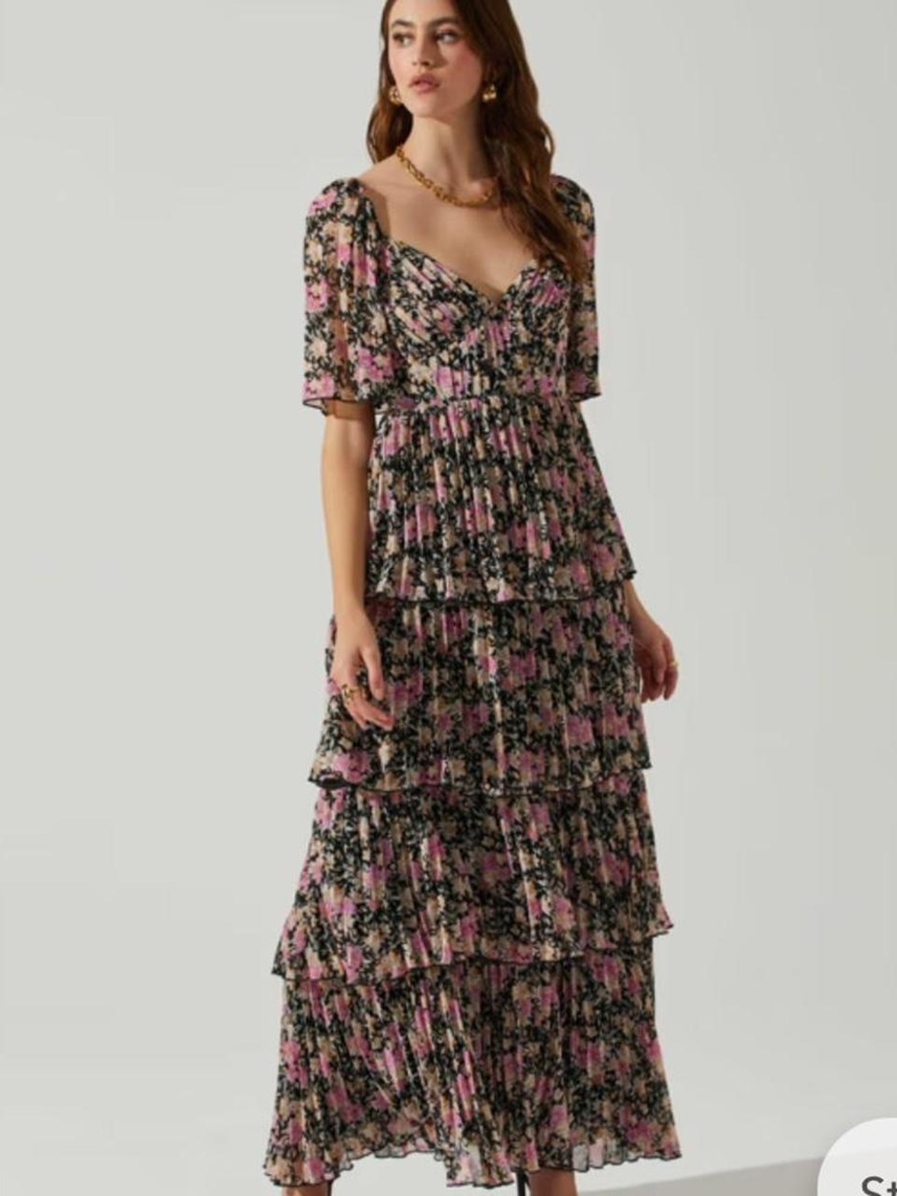 Astr The Label - Pink Floral Tiered Maxi Dress - Feminine Sweetheart Neckline